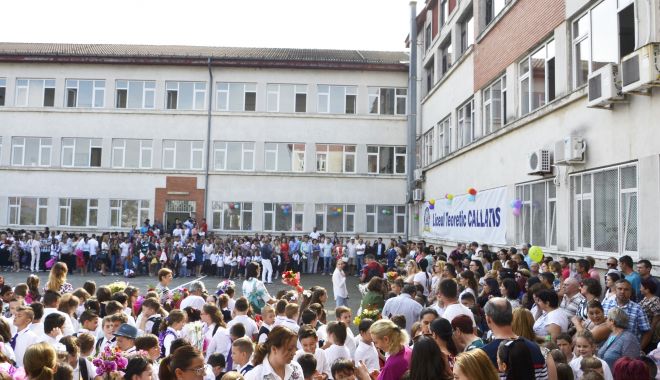 Consilierii locali din Mangalia au votat majorarea burselor pentru elevi