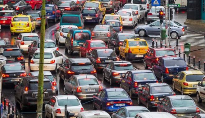 România, cel mai mic număr de autoturisme din UE raportat la populaţie