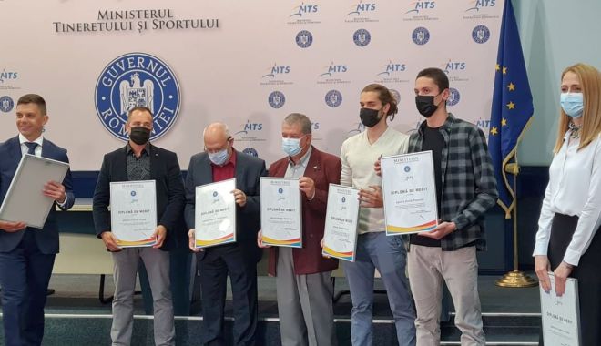 Nataţie / Înotătorii români calificați la JO de la Tokyo, felicitați de ministrul Tineretului şi Sportului