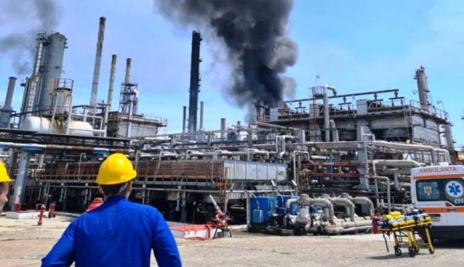 Garda de mediu a aplicat o amenda de 50.000 de lei în urma incendiului de la Petromidia