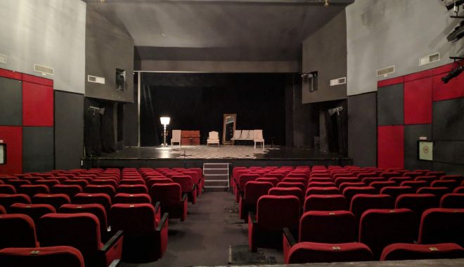 Noi restricţii pentru teatre şi cinematografe, în localităţile unde incidenţa a depăşit 3 la mie