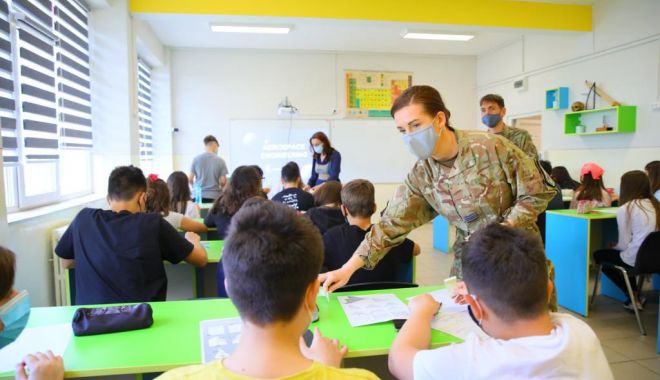 Oaspeţi de seamă la Şcoala Gimnazială nr. 43 „Ferdinand” din Constanţa