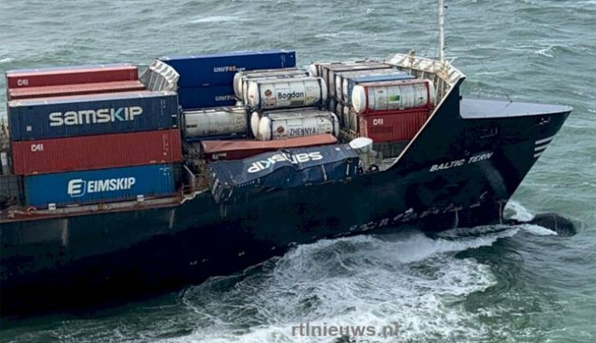 O navă a pierdut cinci containere în Marea Nordului