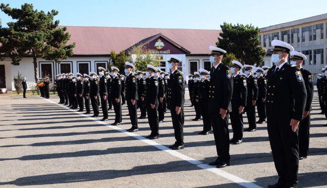 O nouă generaţie de marinari depune jurământul militar