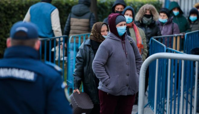 MIii de credincioși la cel mai mare pelerinaj din țară: A 4-a zi la moaștele Sfintei Parascheva de la Iași