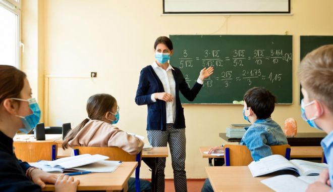 Veste bună pentru profesori! Când primesc banii pentru orele remediale