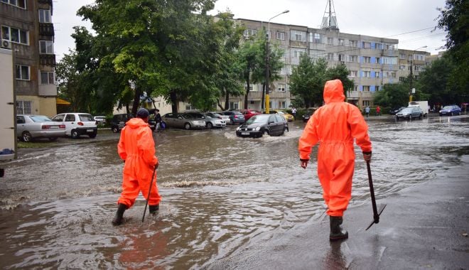 COD GALBEN de PLOI TORENŢIALE, la Constanţa