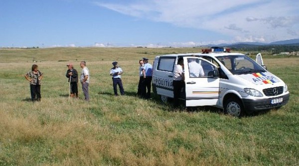 ȘOCANT: cadavrul unui bărbat, găsit pe câmp, la marginea orașului Ovidiu!