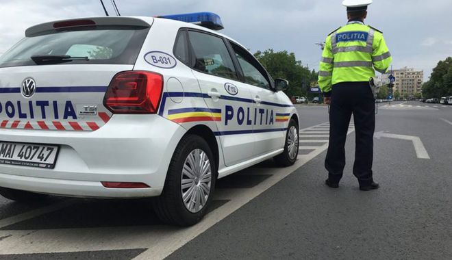 Percheziții la firme internaționale de transport bănuite că vindeau teste COVID falsificate