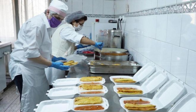 Comisia Europeană acordă bani României pentru persoanele defavorizate