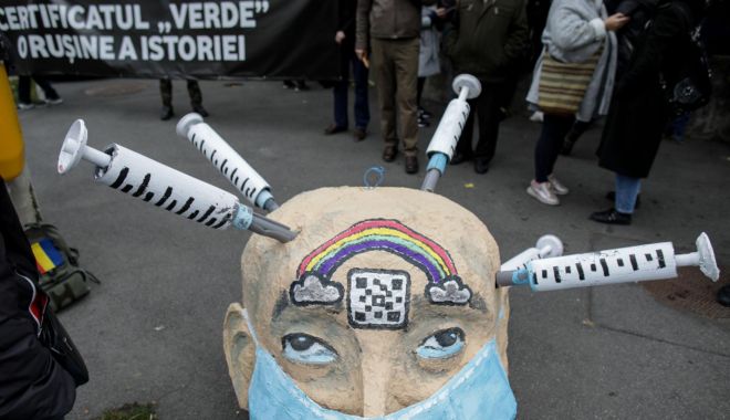 Protest la Cotroceni, în ziua consultărilor: Manifestanții i-au fluierat pe politicieni: „Libertatea mereu a fost plătită scump și de martiri, și de tirani”
