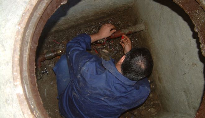 Atenție, se oprește apa pe mai multe străzi din localitatea Lumina!