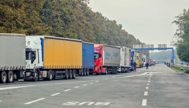Reprezentanţii transportatorilor rutieri ameninţă cu proteste