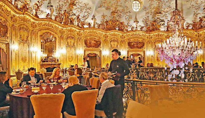 Moscova introduce paşaportul sanitar obligatoriu la intrarea în restaurante