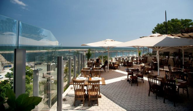 Asociaţia RESTO: „Restaurant sigur – noi ne-am vaccinat pentru dumneavoastră!”