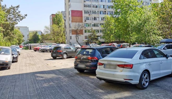 Restricţii de parcare în zona Tomis III. Sunt asfaltate mai multe alei