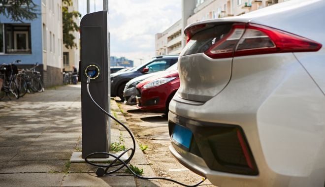 Românii, în căutare de autovehicule electrice. Peste 900 bucăţi, achiziţionate prin Rabla Plus 2021