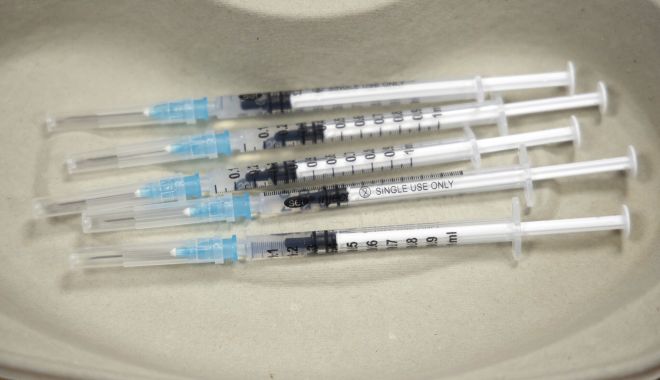 Șapte persoane vaccinate cu AstraZeneca au murit în urma formării de cheaguri de sânge în Marea Britanie