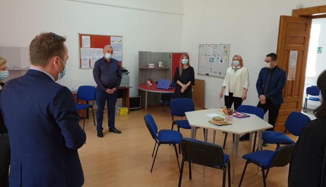 Secretarul de stat în Ministerul Educaţiei, Radu Szekely, în vizită la Constanţa
