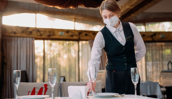 Se deschid restaurantele la interior, teatrele şi cinematografele, la Constanţa