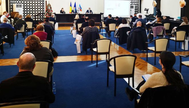 Aleşii locali, convocaţi în şedinţă ordinară. 44 de proiecte sunt pe ordinea de zi