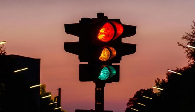 Răzbunare: o femeie din China a luat mașina fostului iubit și a trecut de 49 de ori pe roșu