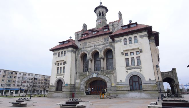 Simpozionul „Porţi deschise către civilizaţii” reuneşte specialişti din întreaga ţară