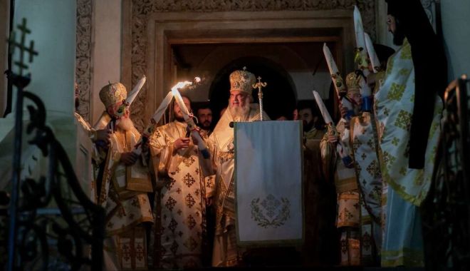 Patriarhul Daniel: Învierea Mântuitorului Iisus Hristos este vindecare de întristare