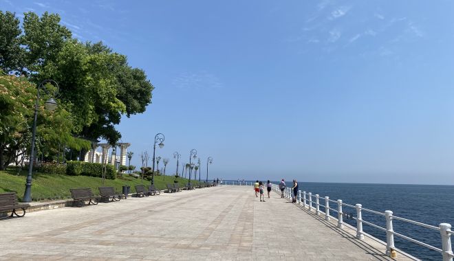 Soare şi maxime de 28 de grade Celsius, vineri şi sâmbătă