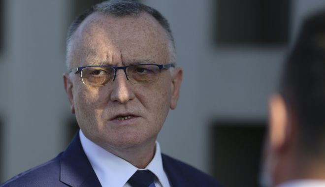 Sorin Câmpeanu: După se va încheia pandemia vom continua cu predarea online unde e potrivit