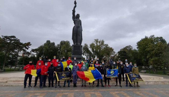 Galerie foto. Ștafeta Veteranilor a ajuns la Constanța, în parcul de la primărie