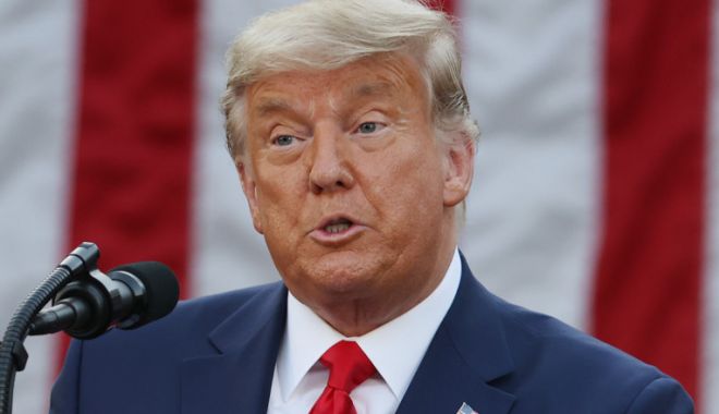 Trump îi laudă pe talibani şi îl critică pe preşedintele afgan