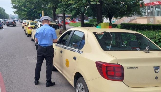 Taximetriștii constănțeni, verificaţi de poliţiştii locali. Zeci de amenzi aplicate