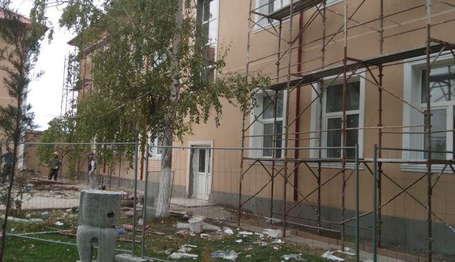 Primarul oraşului Techirghiol, Iulian Soceanu: „Elevii liceului Emil Racoviţă vor continua şcoala online”