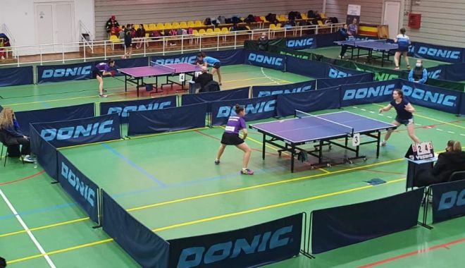 Tenis de masă / Campionatul Naţional individual de juniori II, la Câmpulung