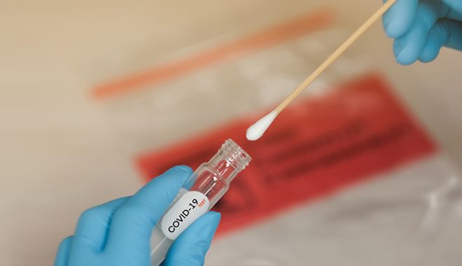 Testele pentru adulţii nevaccinaţi nu vor mai fi gratuite în Franţa