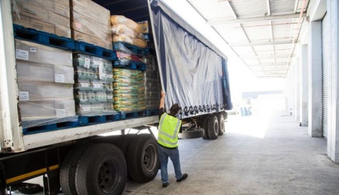 Un şofer român de TIR , jefuit de marfă de 40.000 de euro în Italia