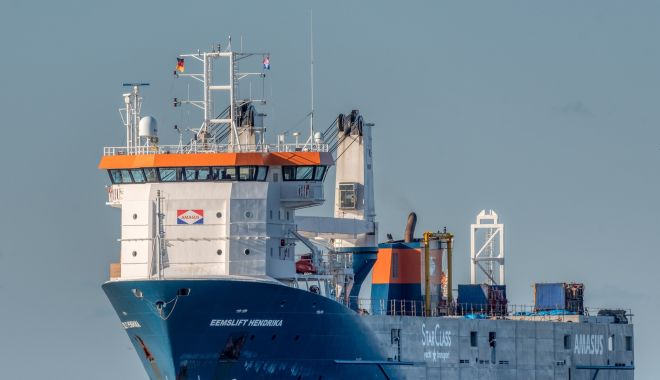 Un cargou olandez, în pericol de răsturnare, în Marea Norvegiei