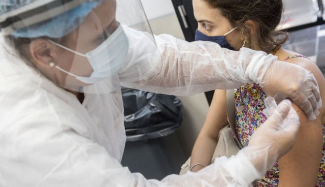 Record în valul 4. Aproape 44.000 de români au făcut prima doză de vaccin anti-COVID într-o zi