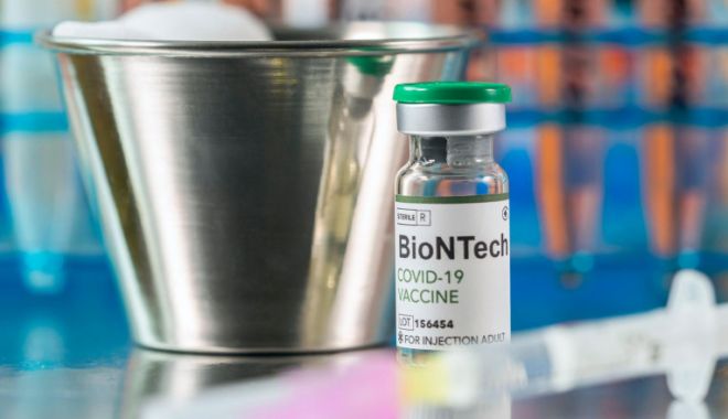 Pfizer va cere autorizarea pentru a treia doză de vaccin anti-Covid