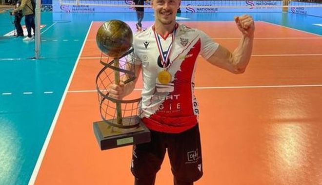 Volei / Adrian Aciobăniţei - campion al Franţei cu AS Cannes