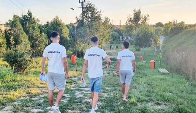 Voluntariatul, la mare cinste printre tinerii din Corbu!