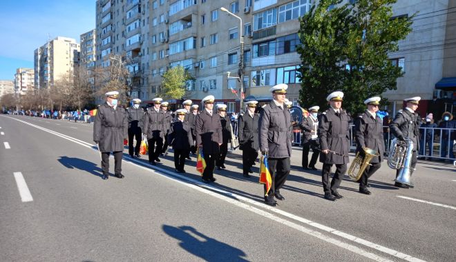 GALERIE FOTO / Paradă militară de Ziua Națională a României, la Constanța - whatsappimage20211201at112827-1638351251.jpg