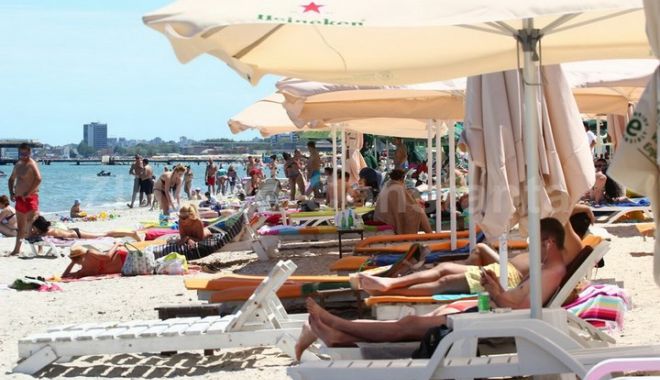 Un hoț care jefuia turiștii de pe plaja Modern și Eforie a fost arestat preventiv