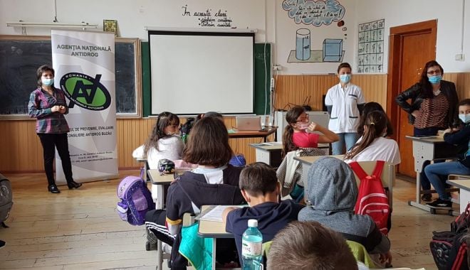 Un nou proiect în școli, pentru prevenirea consumului de droguri