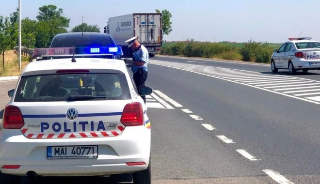 Vară plină pentru polițiști, pe litoral: vitezomanii, cei mai „vânați” șoferi, pe șoselele de la malul mării!