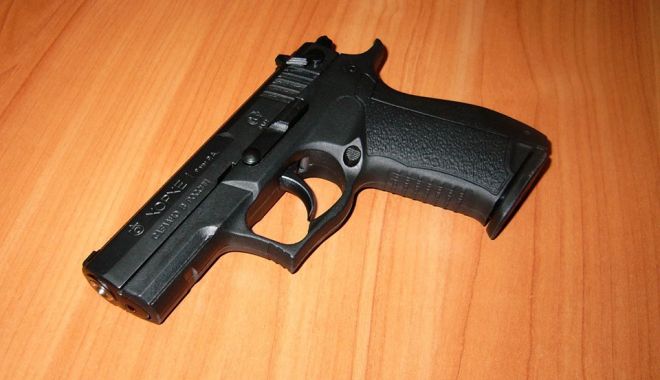 Anchetat după ce a venit pe litoral cu un pistol în mașină