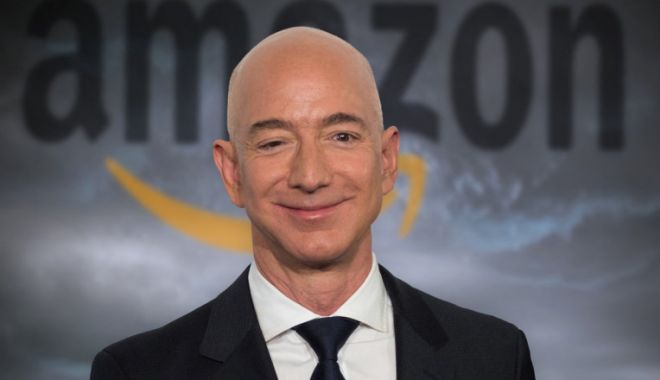Miliardarul Jeff Bezos se retrage de la conducerea Amazon