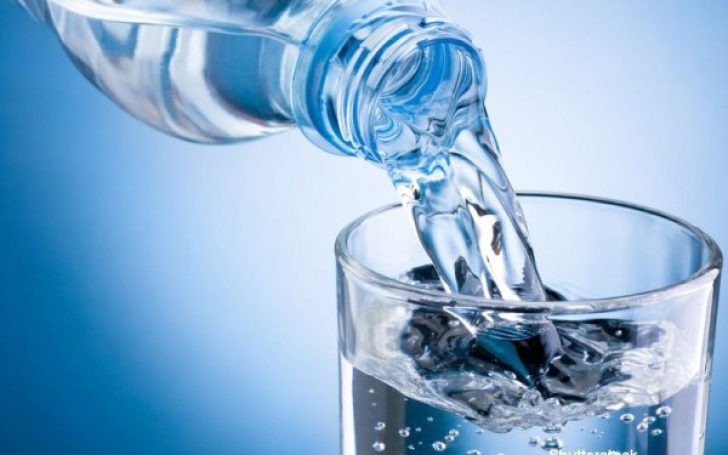 Ce se întâmplă în corpul tău dacă bei apă minerală regulat - Nimeni nu-ți spune acest secret - apa-1639666520.jpg