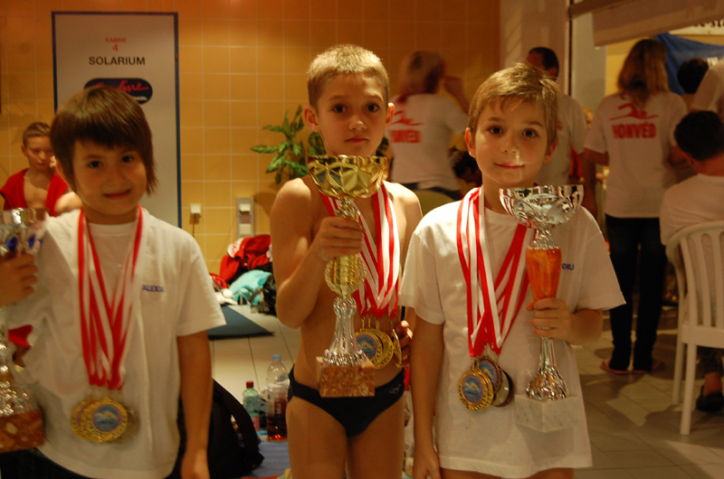 Medalii pentru sportivii de la Delphin Înot Club Constanța la concursul din Austria - b4585ab0155a31c12964a10ed6c31ac9.jpg
